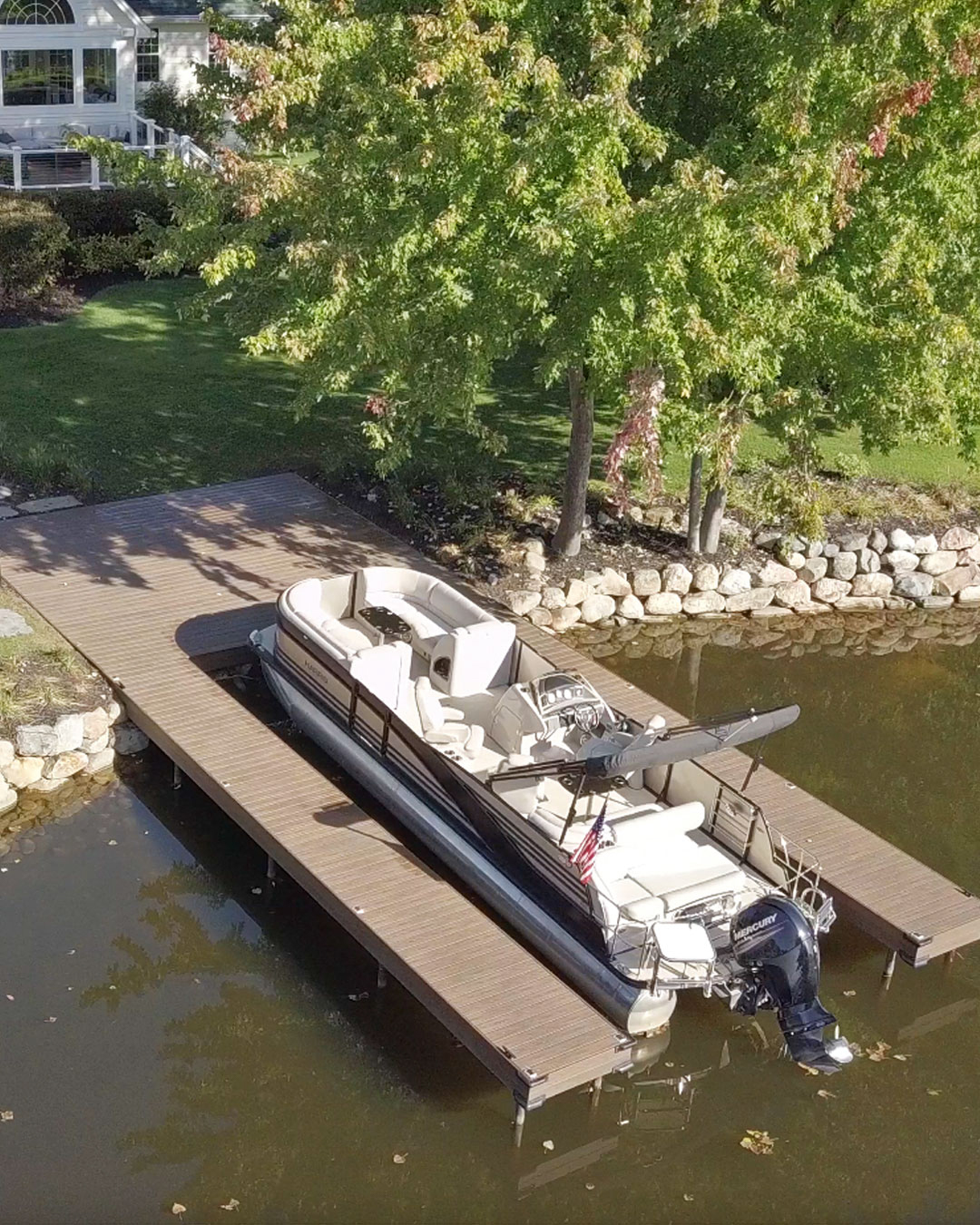 Lake Orion, Michigan - Water's Edge Dock and Hoist