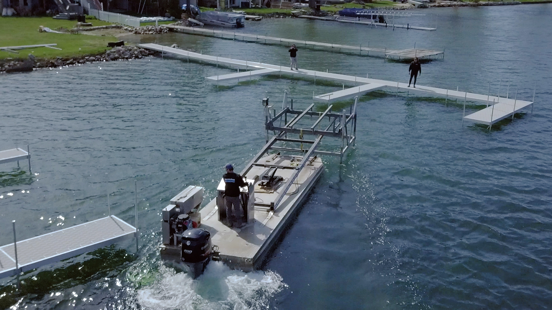 dock-install-remove-_0000_marina_2680x1636__0002_Layer 6